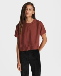 Rag & Bone Gia Silk Cropped Tee For Sale Burgundy